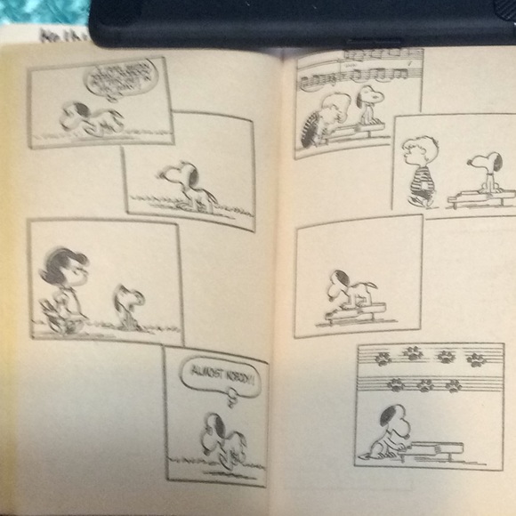 Vtg We Love You Snoopy Charles Schultz Paperback - Picture 5 of 5